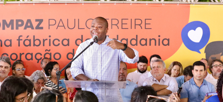 Em PE, ministro Silvio Almeida participa de inauguração de Centro Comunitário da Paz em homenagem a Paulo