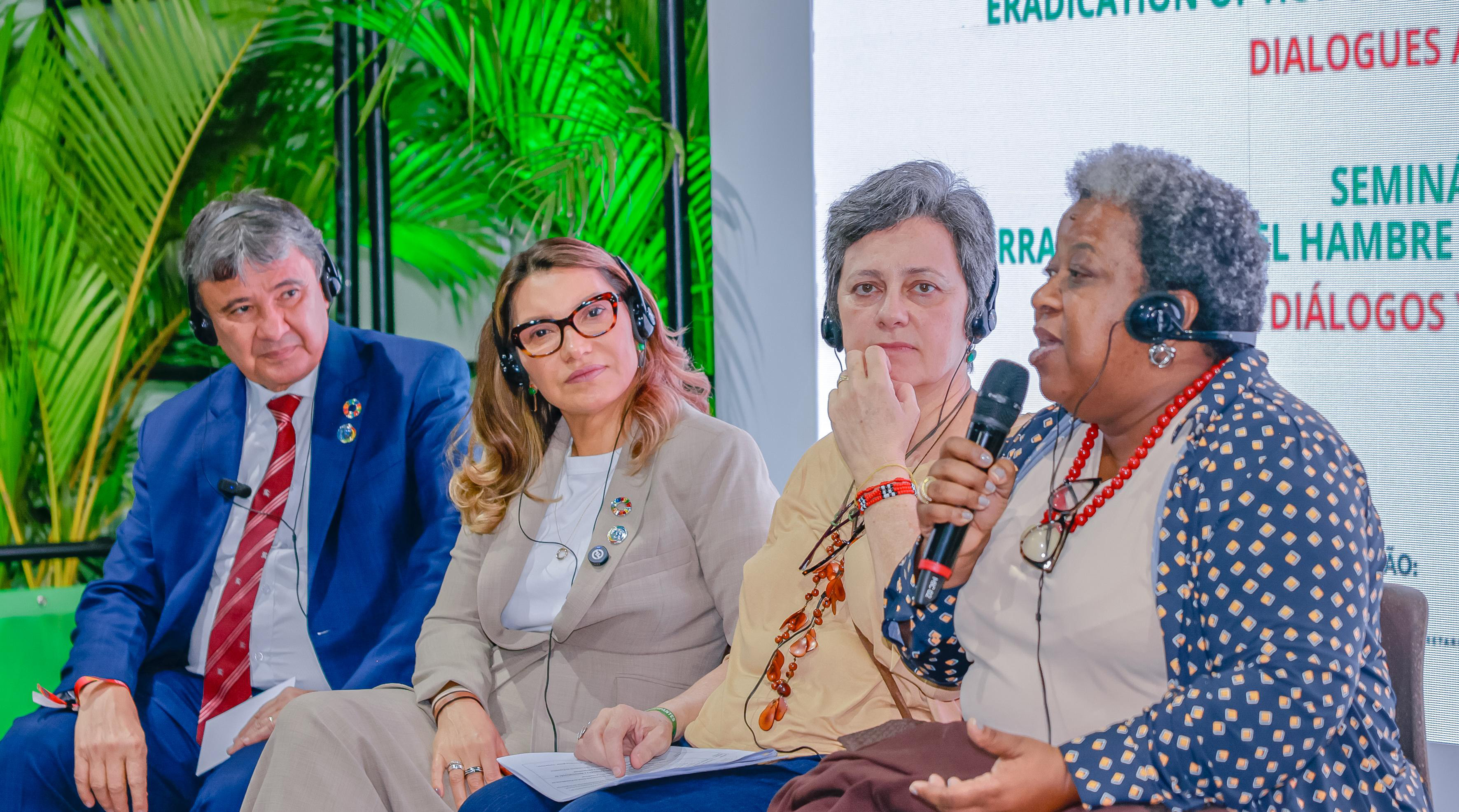 Ministra Macaé Evaristo participou, ao lado da primeira-dama Janja da Silva, de seminário sobre o tema organizado pelo Conselho Nacional de Segurança Alimentar e Nutricional