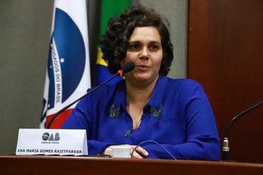 Ana Maria Gomes Raietparvar em momento de fala (Foto: Divulgação) 