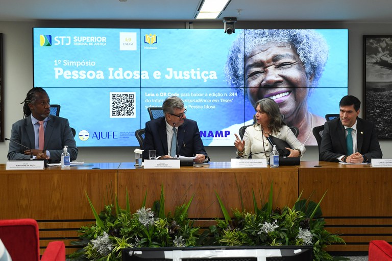 Em evento alusivo ao Dia da Pessoa Idosa, Alexandre da Silva conclama sociedade a combater o idadismo