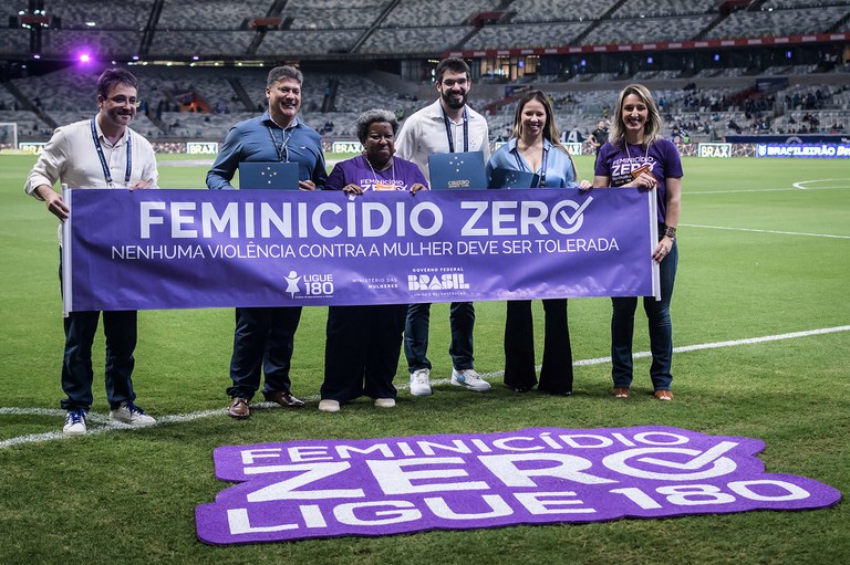 Mobilização nacional pelo fim do feminicídio chega ao Mineirão, em Belo Horizonte (MG)