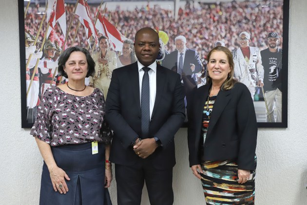 Ministro recebeu a presidenta do Consea, Elisabetta Recine, e a secretária-executiva do colegiado, Marília Leão