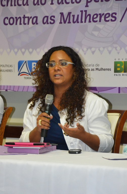  Assessora técnica Susan Alves fala sobre ações da SPM nacional de combate à violência de gênero Foto: Kleidir Costa/SPM-BA