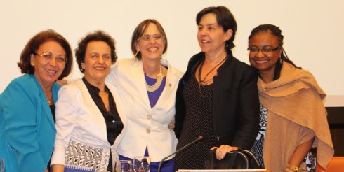 Ministra Eleonora Menicucci participa do evento da OIT