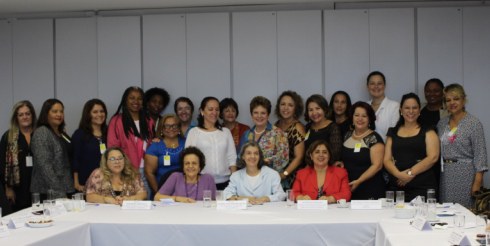 Encontro da Ministra Cármen Lúcia (STF) com a secretária especial Eleonora Menicucci (SPM) e gestoras do pacto de enfrentamento à violência.