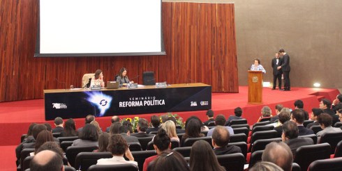 Ministra fala sobre a participação da mulher na política no TSE.