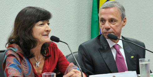 Beatriz Gegory da Secretaria de Políticas para as Mulheres e Sérgio Gomes Velloso diretor de futebol profissional do Ministério do Esporte