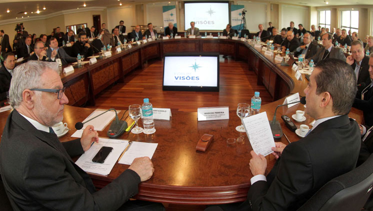 editadaForum-Visoes-Palestra-com-Ministro-Marcos-Pereira.jpg