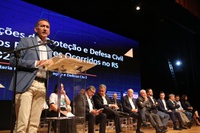 Ao lado do presidente Lula, ministro Waldez Góes anuncia mais R$ 134 milhões para ações de defesa civil no Rio Grande do Sul