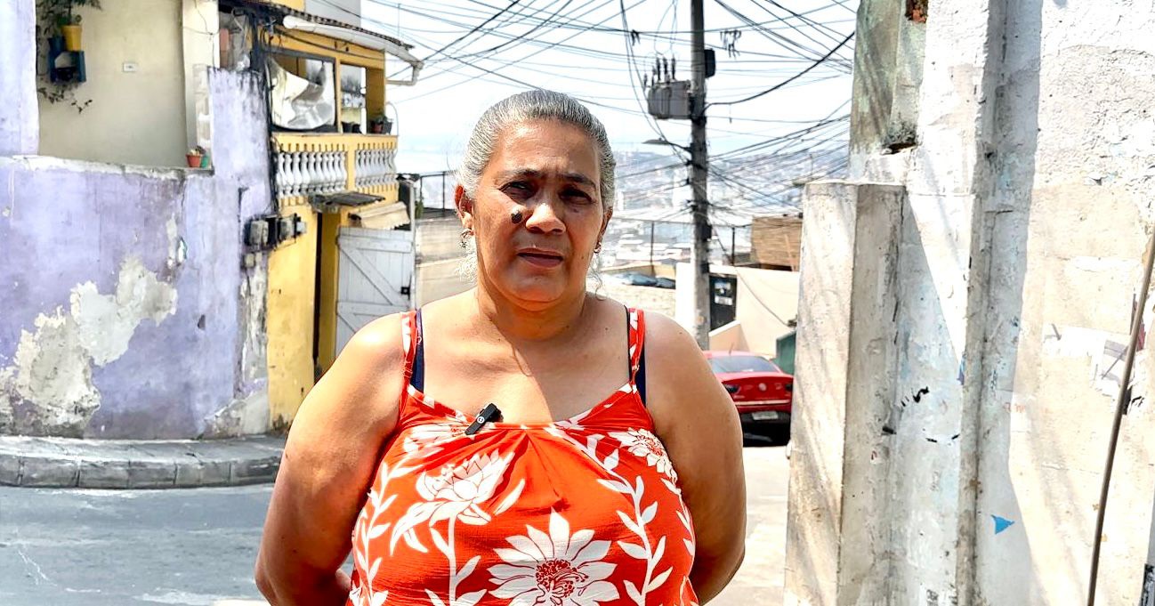 Moradora do Complexo do Alemão, a assistente social Lucia Fátima Cabral comemorou a presença dos Grupos de Trabalho do G20 na comunidade. (Foto: Ascom MIDR)