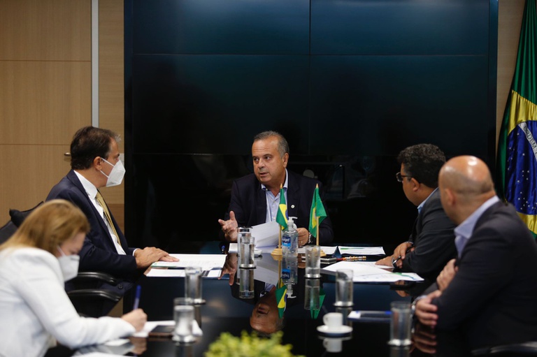 Marinho e governador do CE