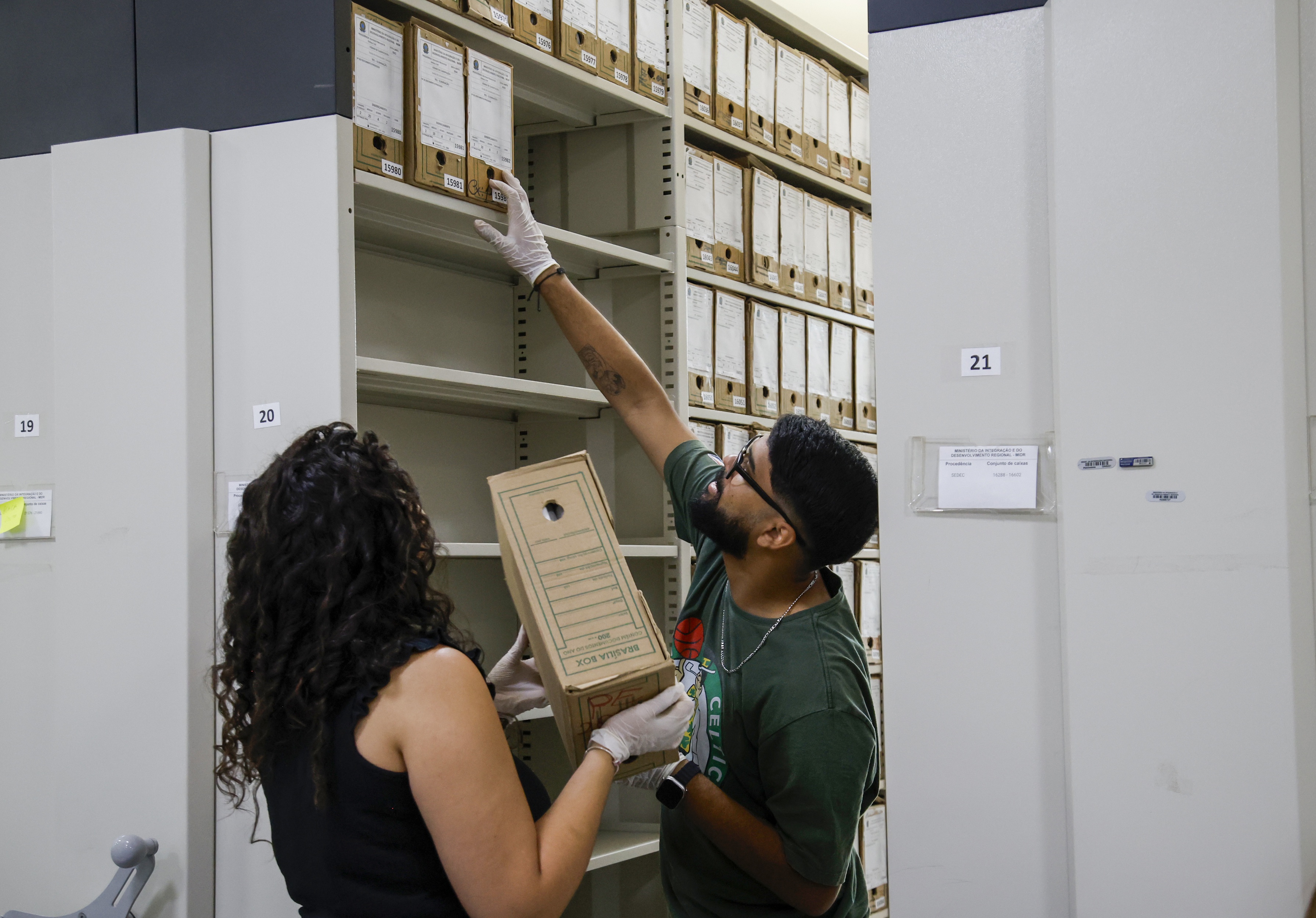 Documentos passaram por um processo de fragmentação para tornar as informações inacessíveis, garantindo a privacidade e a segurança dos dados. (Foto: Márcio Pinheiro/MIDR)