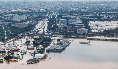 O nível do Guaíba, em Porto Alegre, chegou a 5,3 metros de altura, acima da marca de 4,76 metros registrada na enchente histórica de 1941.