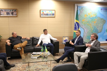Reunião com o prefeito Ary Duarte