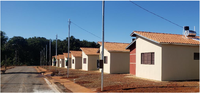 Em Poconé, no Mato Grosso, 40 famílias de baixa renda recebem a casa própria