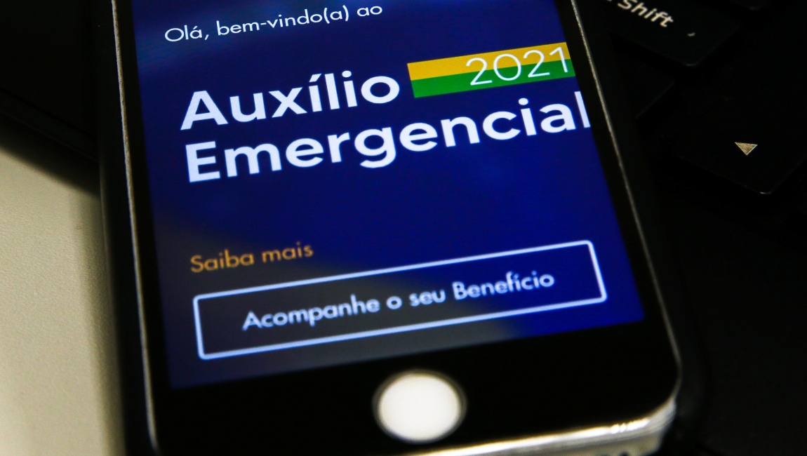 Novo cartão do Auxílio Brasil traz função débito e mais segurança —  Ministério do Desenvolvimento e Assistência Social, Família e Combate à Fome