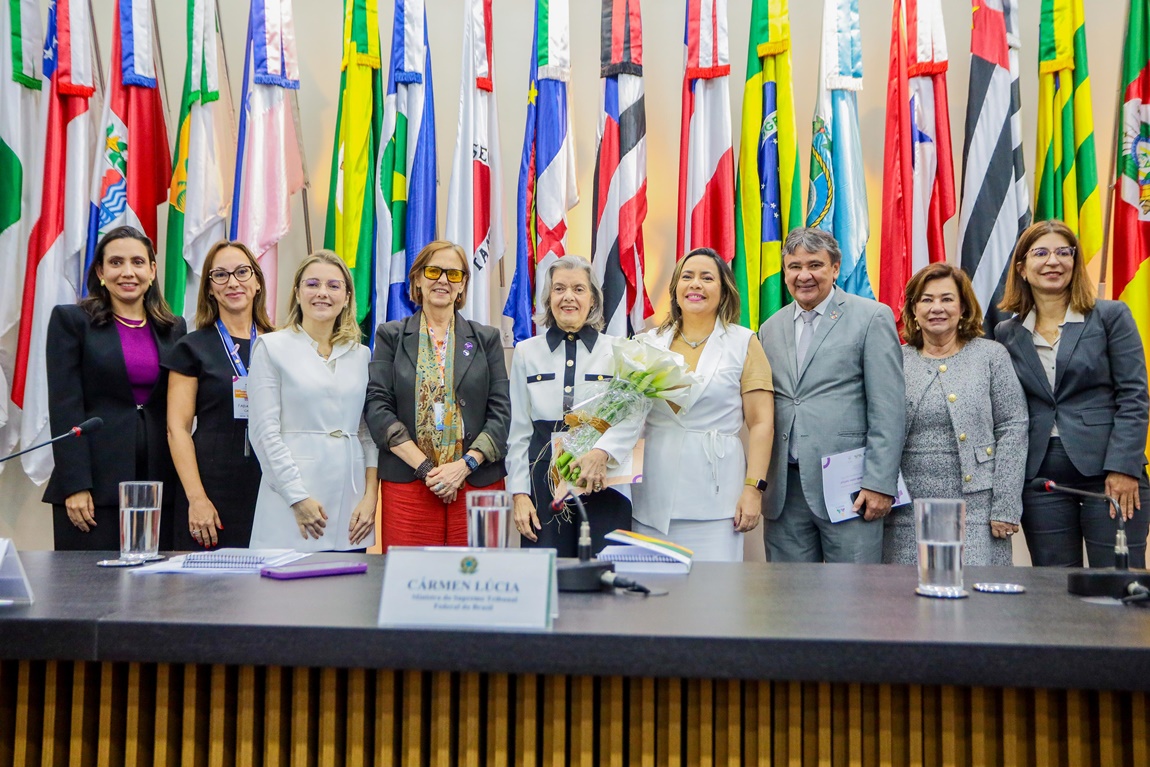 Política Nacional de Cuidados, em tramitação no Senado Federal, busca reduzir desigualdades sociais. Para Cármen Lúcia, cuidar é um ato de fraternidade e solidariedade e deve ser valorizado