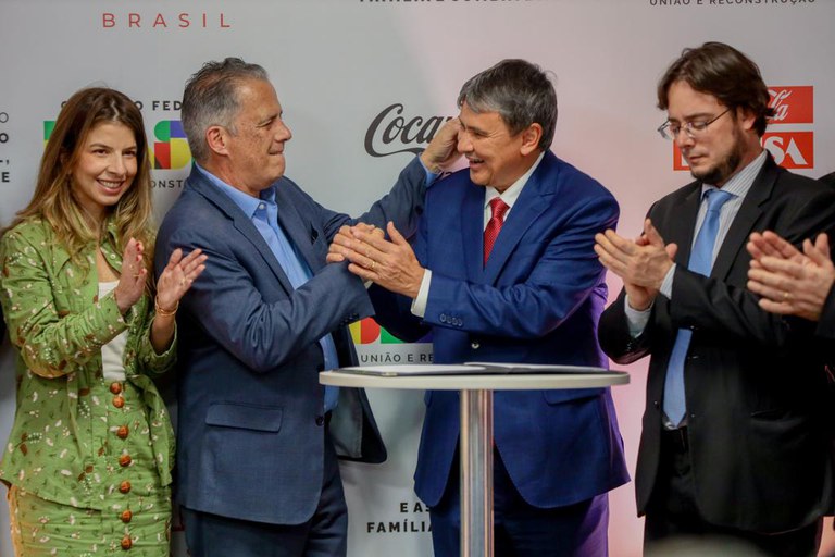 Tais Serralva - Especialista em marketing e relações públicas - Coca Cola  Andina Brasil