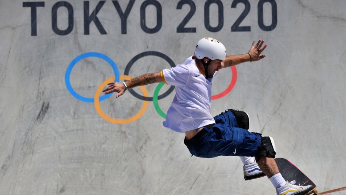 Conheça a dupla do skate park que é esperança de medalha do