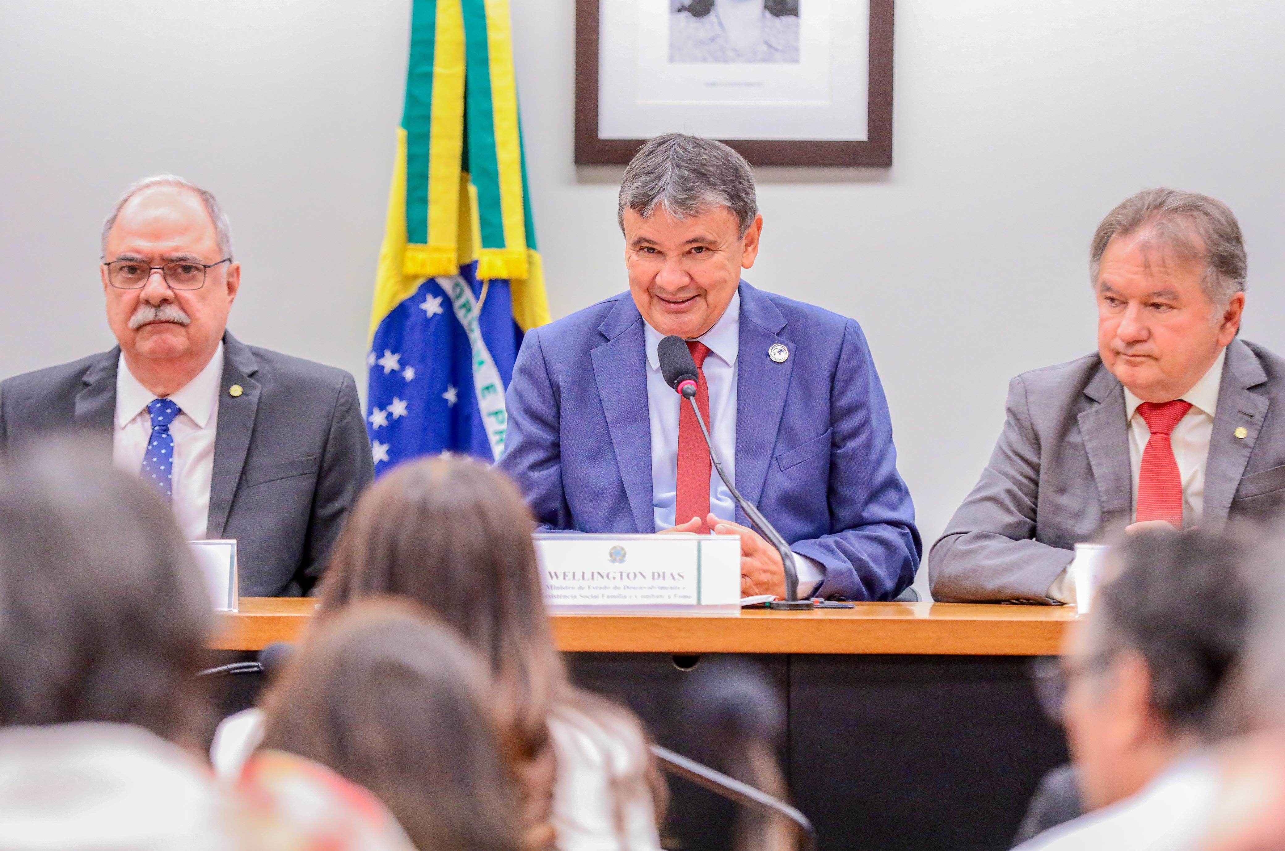 MDS apresenta Cartilha de Emendas Parlamentares PLOA 2025 na Câmara dos Deputados