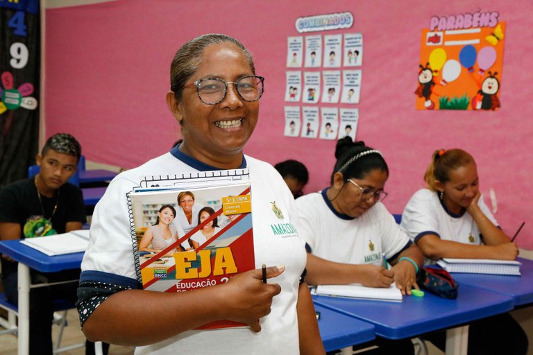 Educaca-de-Jovens-e-Adultos_Euzivaldo-Queiroz-Seduc-AM-1024x683.jpg