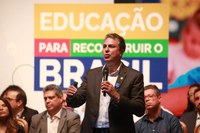 MEC e Governo de Sergipe assinam compromissos educacionais