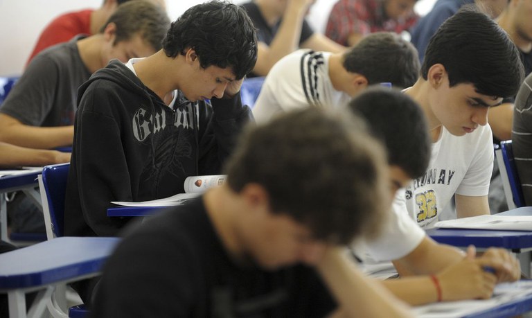 Foto Ensino Medio - Wilson Dias - Agencia Brasil.jpg