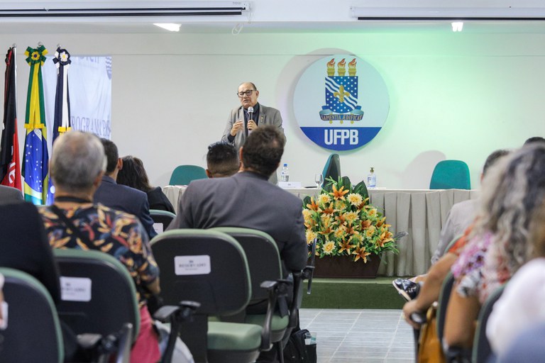 EDUCAÇÃO PROFISSIONAL E TECNOLÓGICA