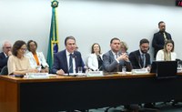 Ministro da Educação apresenta ações do MEC à Câmara