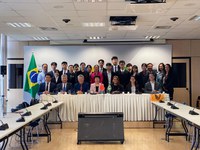 MEC debate cooperação esportiva universitária com a China