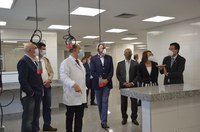 Ministro da Educação visita novo prédio do hospital da Rede Ebserh em Goiânia