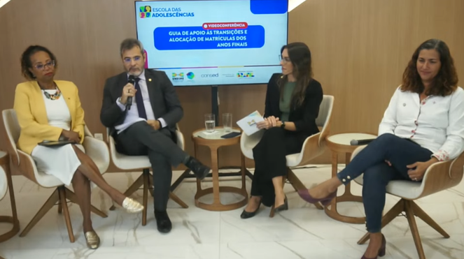 Webinário debate Escola das Adolescências