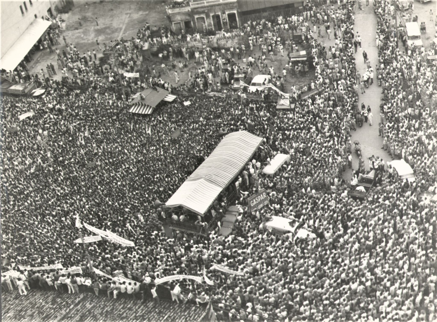 Comício do presidente João Goulart em Recife em fevereiro de 1963