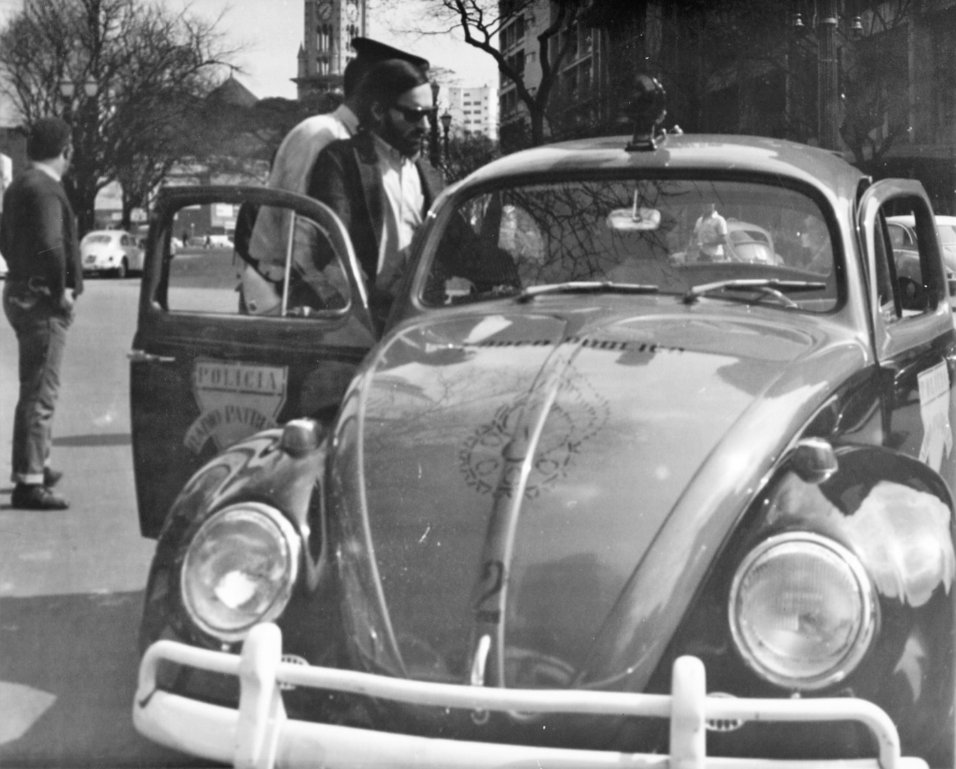 Estudante é preso em passeata na Avenida Ipiranga, Centro de São Paulo (SP), em 1968