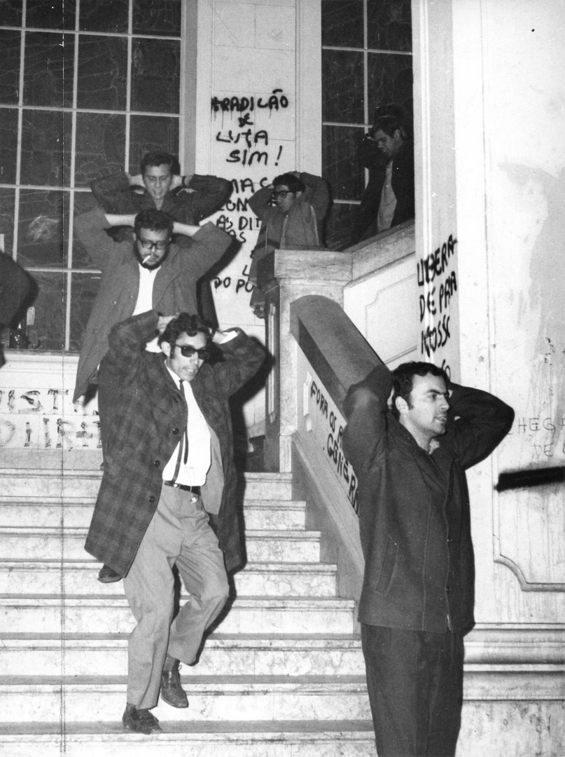 Estudantes são presos na Faculdade de Direito da Universidade de São Paulo - USP em julho de 1969