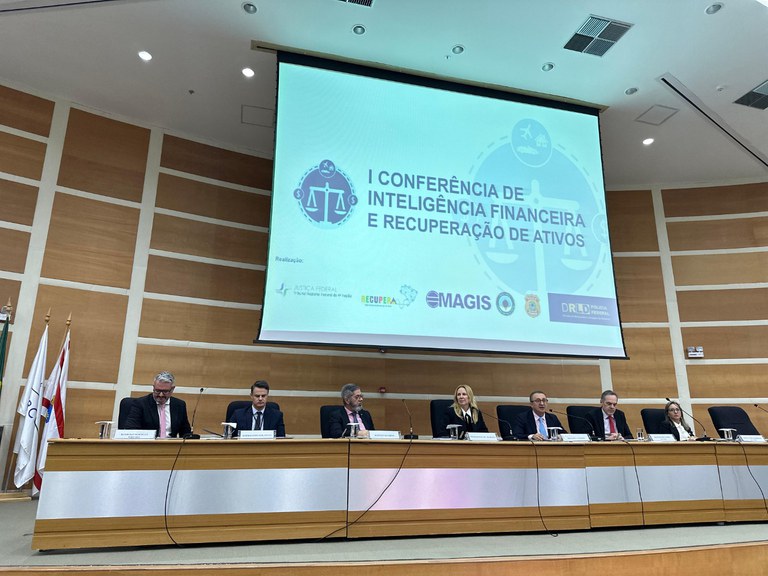 PF participa da I Conferência de Inteligência Financeira e Recuperação de Ativos em Florianópolis.jpeg