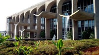  A rigidez e a fluidez do Palácio da Justiça