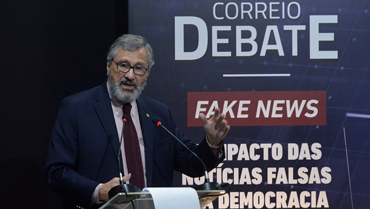 Ministro Fake News