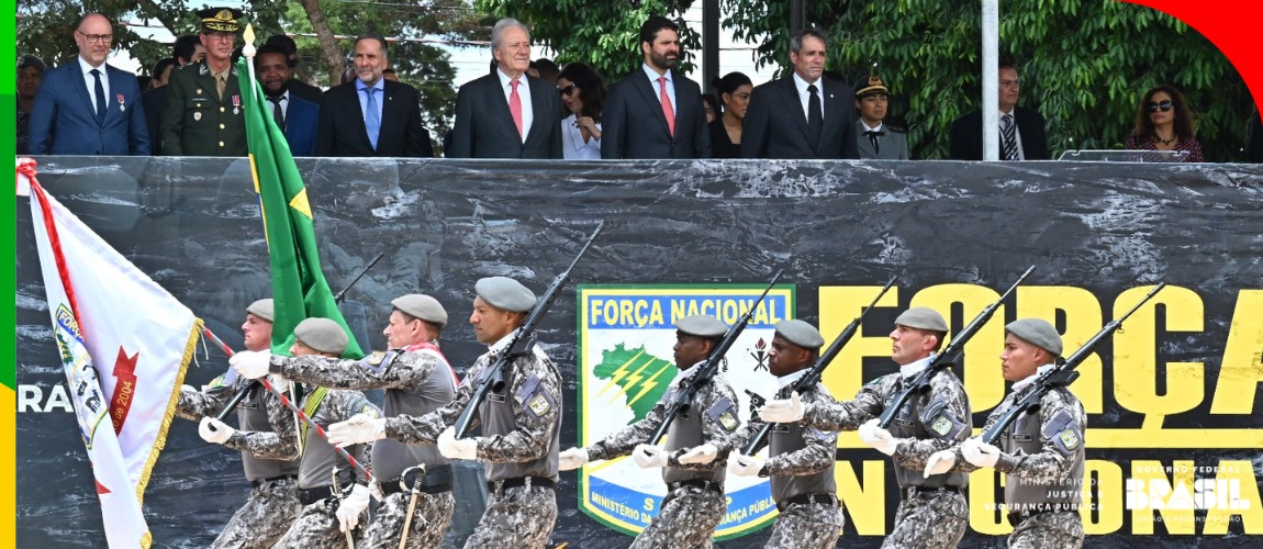 Ministro Ricardo Lewandowski participou da cerimônia de entrega de 371 medalhas a membros da corporação reconhecidos por atos de bravura. O evento ocorreu em Brasília (DF), nesta sexta-feira (29)