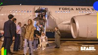 Grupo formado por 48 repatriados de Gaza chega ao Brasil