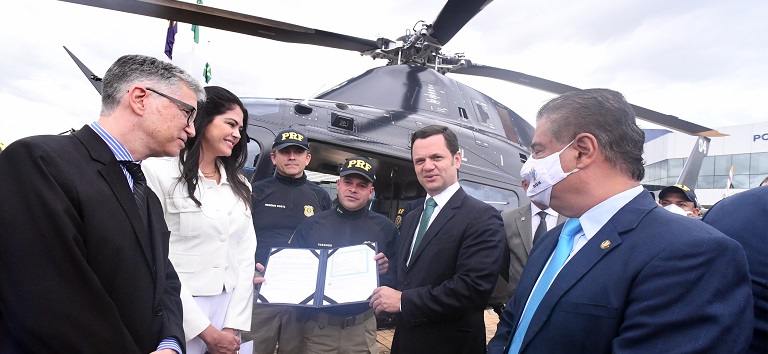 Ministro Anderson Torres entrega equipamentos e libera recursos para modernização de sistemas tecnológicos integrados da Polícia Rodoviária Federal.jpg