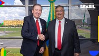 Ministro Flávio Dino recebe deputado federal Luciano Ducci