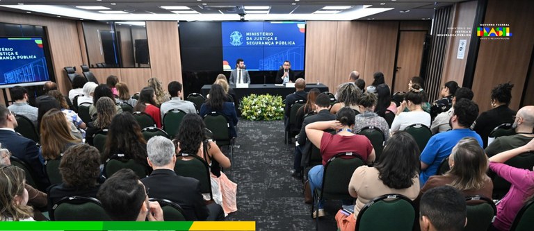 Oficina sobre migrações e refúgio reúne mais de 350 pessoas no Palácio da Justiça