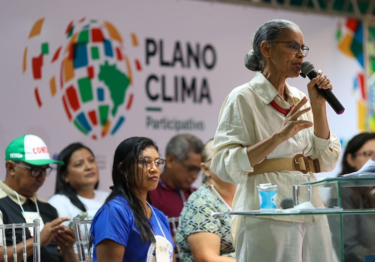 Ministra Marina Silva discursa na plenária do Plano Clima Participativo, em Santarém (PA). Foto: MMA