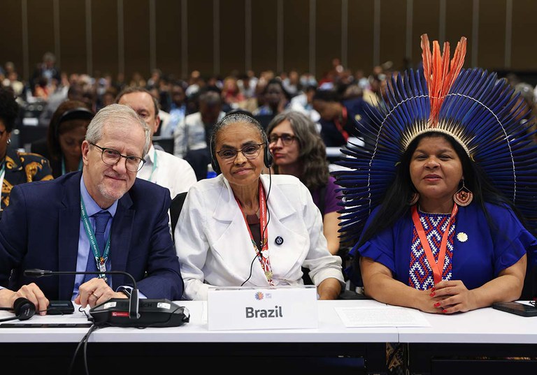 Ministras Marina Silva e Sonia Guajajara (MPI) e o secretário-executivo do MMA, João Paulo Capobianco, participam da COP16 da Biodiversidade. Foto: MMA