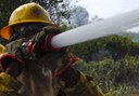 Brigadistas do Prevfogo/Ibama combatem incêndios na região de Corumbá (MS). Foto: Fernando Donasci/MMA