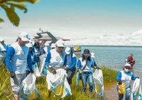 Às vésperas do Dia Mundial da Água, MMA organiza mutirão de limpeza e retira 300kg de resíduos no Lago de Palmas (TO)