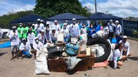 Mutirão organizado pelo MMA retira mais de 300 kg de resíduos sólidos de praia do Espírito Santo e fortalece o combate ao lixo no mar