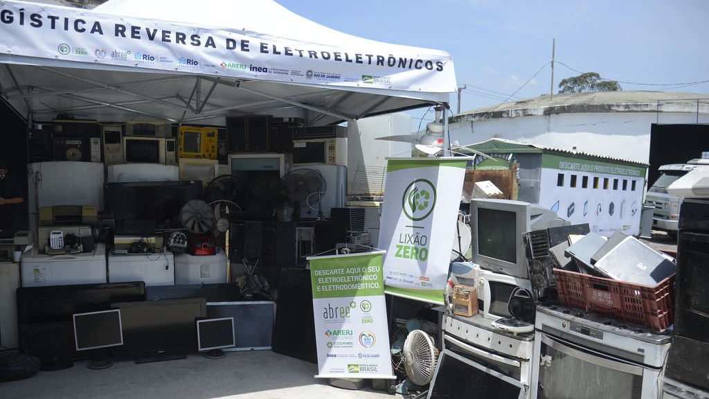 LIXO ELETRONICO MRX COLETAMOS GRATUITAMENTE - Centro De Reciclagem em Boca  do Rio
