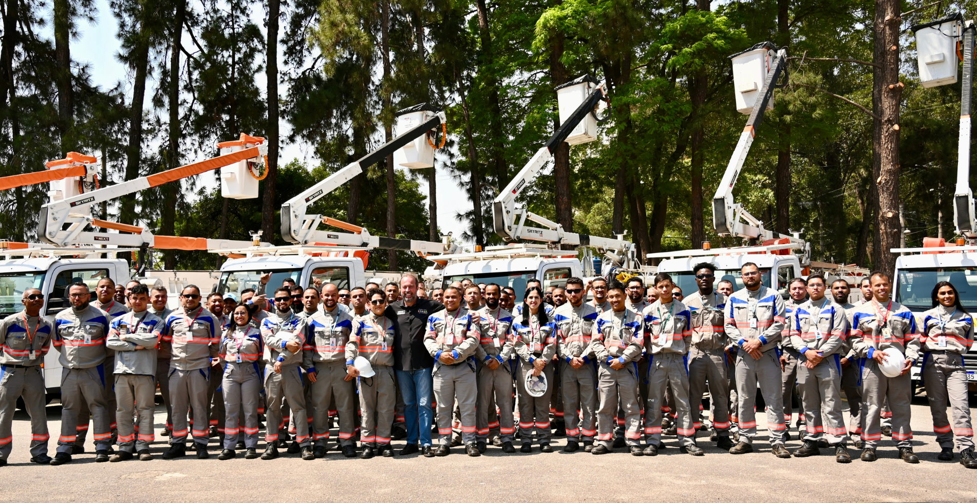 Durante visita oficial a São Paulo, o ministro de Minas e Energia destacou a importância do decreto de renovação das concessões para atender às demandas atuais do setor elétrico nacional. Silveira também destacou as medidas tomadas pelas distribuidoras após cobranças por melhorias em seus serviços